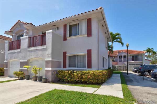 Villas At The Hammocks, 10130 SW 154th Cir Ct #1019, The Hammocks, Florida 33196, image 2