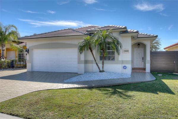 Maria Gardens, 7848 NW 200th Ter, Hialeah, Florida 33015, image 2