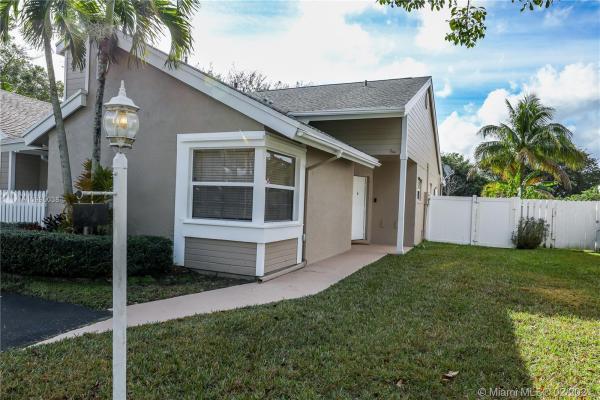 Scarborough, 11130 SW 11th Pl, Davie, Florida 33324, image 2