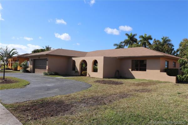 Bent Tree West, 4920 SW 141st Ave, Kendale Lakes, Florida 33175, image 2