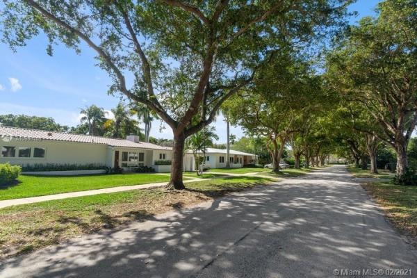Biscayne Bay, 716 Santurce Ave, Coral Gables, Florida 33143, image 2