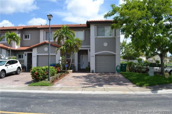 Harbour Lake Townhomes, 12701 SW 28th Ct, Miramar, Florida 33027, image 2