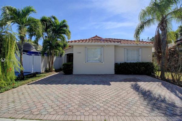 Le Mirage, 14606 SW 115th Ter, The Hammocks, Florida 33186, image 2