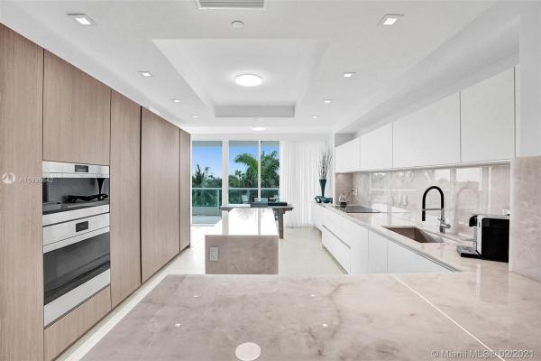 Towers Of Porto Vita South, 19955 NE 38th Ct #704, Aventura, Florida 33180, image 2
