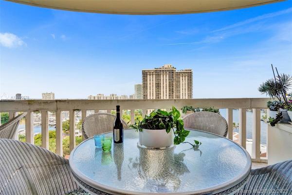 Turnberry Towers, 19355 Turnberry Way #11B, Aventura, Florida 33180, image 2