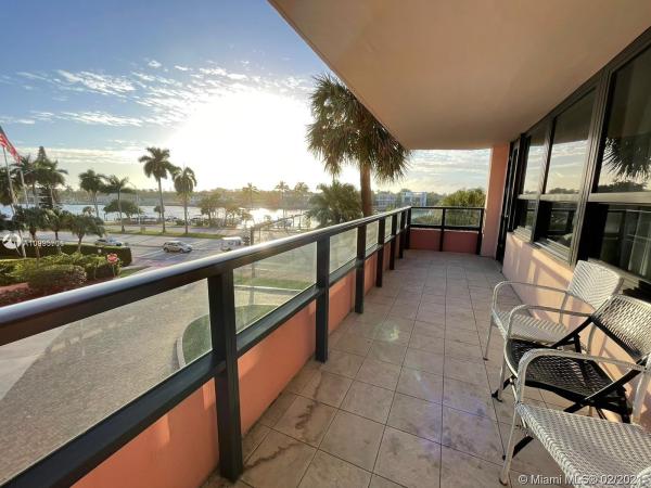 The Alexander Hotel, 5225 Collins Ave #420, Miami Beach, Florida 33140, image 2
