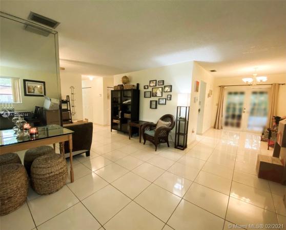 Grand Canal, 10351 SW 7th St, Sweetwater, Florida 33174, image 2