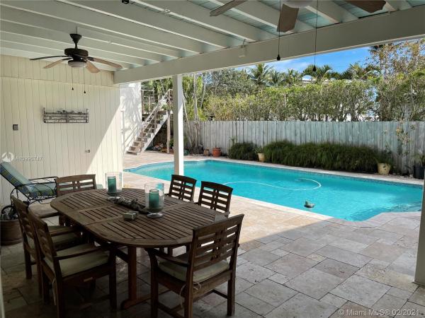 Crystal Bluff, 3595 Vista Ct, Miami, Florida 33133, image 2