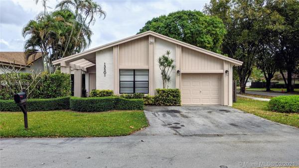 The Crossings, 13501 SW 108th St Cir S, The Crossings, Florida 33186, image 2