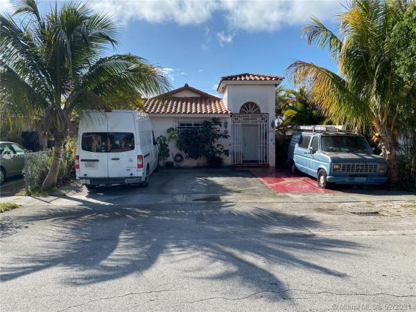 Berkshire West, 9012 NW 111th Ter, Hialeah Gardens, Florida 33018, image 2