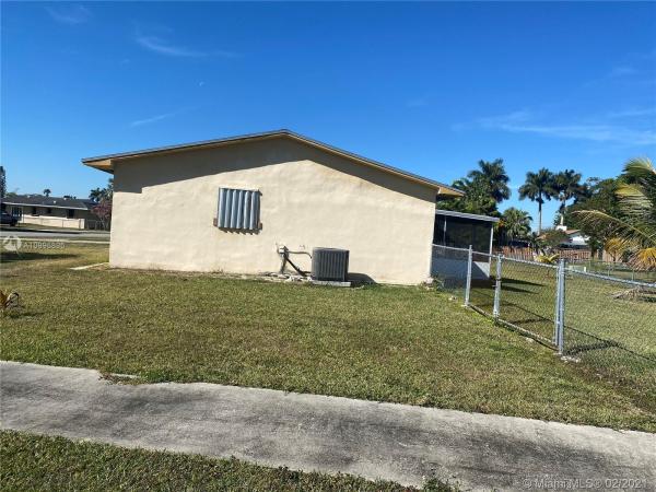 Homriv, 1211 NW 18th St, Homestead, Florida 33030, image 2