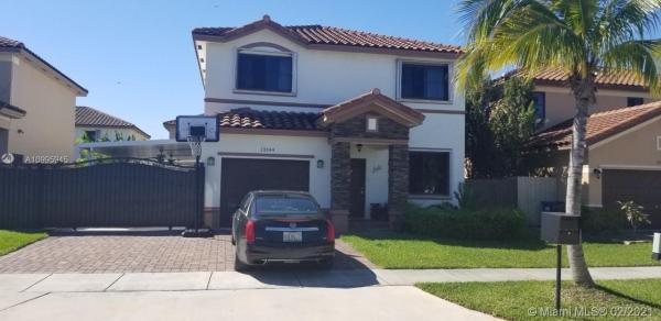 Moody Drive Homes, 13344 SW 268th Ter, Princeton, Florida 33032, image 2