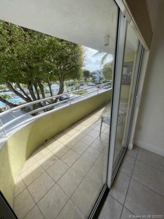 Palm Cove, 10795 SW 108th Ave #304, Kendall, Florida 33176, image 2