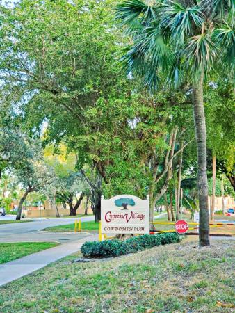 Cypress Village, 7208 Fairway Dr #I20, Miami Lakes, Florida 33014, image 2