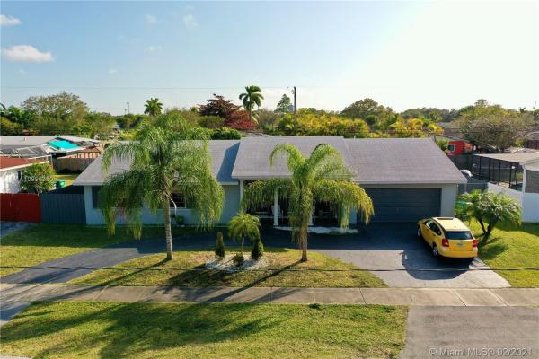 Palmetto Country Club Estates, 9790 SW 159th St, Palmetto Estates, Florida 33157, image 2