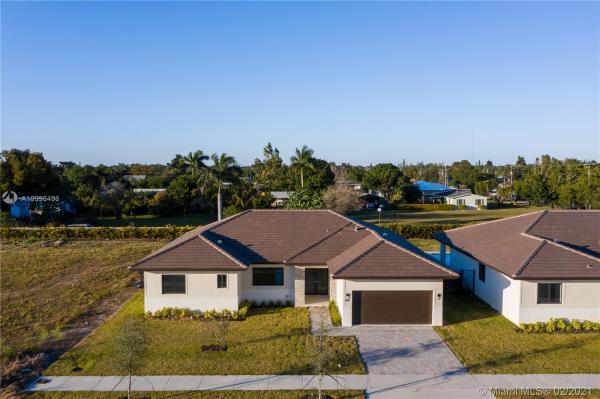 18725 SW 313th Ter, Unincorporated Dade County, Florida 33030, image 2
