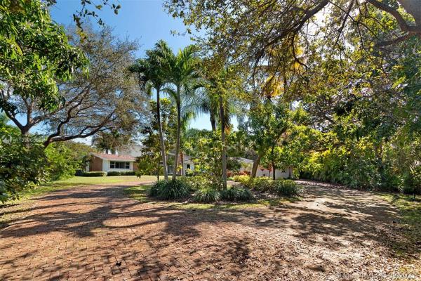 Casa Paradiso, 6000 SW 120th St, Pinecrest, Florida 33156, image 2