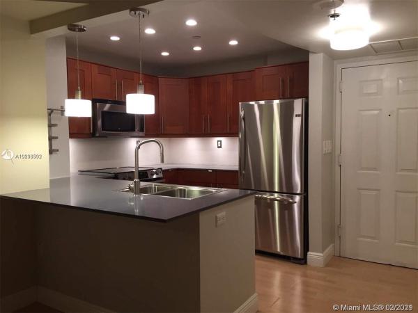 Brickell Key Two, 540 Brickell Key Dr #208, Miami, Florida 33131, image 2