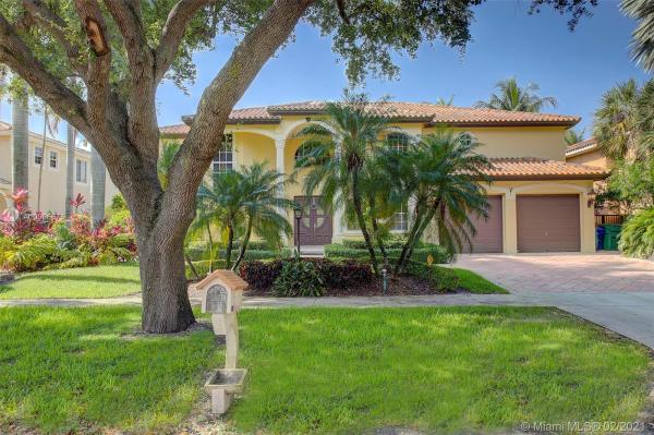 Royal Oaks, 8125 NW 162nd St, Miami Lakes, Florida 33016, image 2