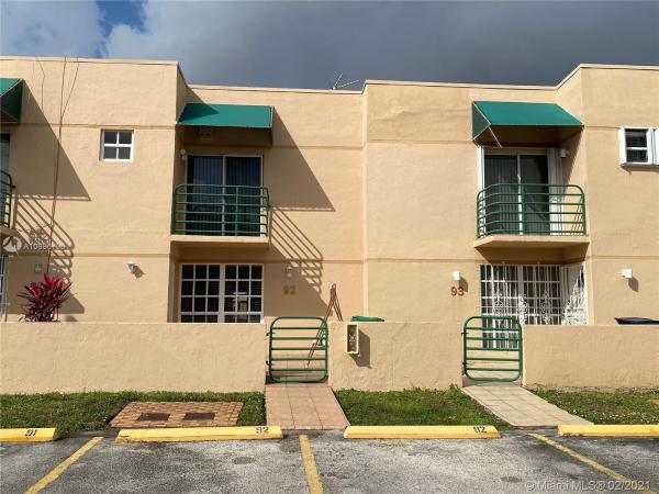Les Chateaux At International Gardens, 11840 SW 18th Ter #92, Tamiami, Florida 33175, image 2