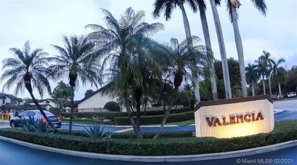 Valencia Townhomes, 10051 SW 137th Ct #10051, The Hammocks, Florida 33186, image 2