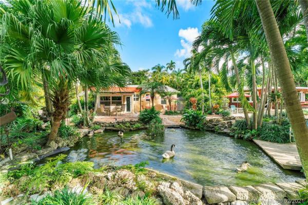 Biscayne Lawn, 1008 NE 114th St, Biscayne Park, Florida 33161, image 2