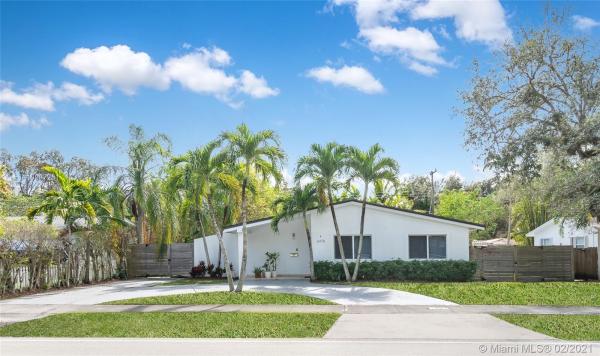 Norton Manor, 6478 Sunset Dr, South Miami, Florida 33143, image 2