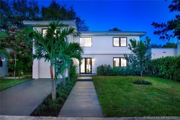 Granada Groves, 909 Granada Groves Ct, Coral Gables, Florida 33134, image 2