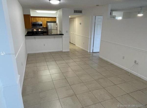 University Inn, 1280 S Alhambra Cir #1313, Coral Gables, Florida 33146, image 2