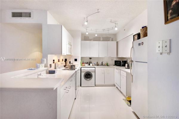 Flamingo South Beach, 1500 Bay Rd #478S, Miami Beach, Florida 33139, image 2