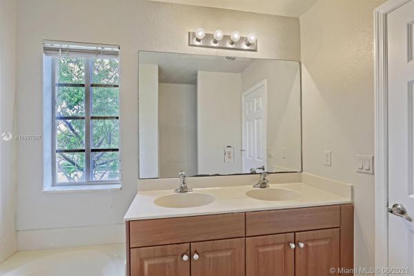 Marsh Harbour, 975 Lucaya Dr, Riviera Beach, Florida 33404, image 2