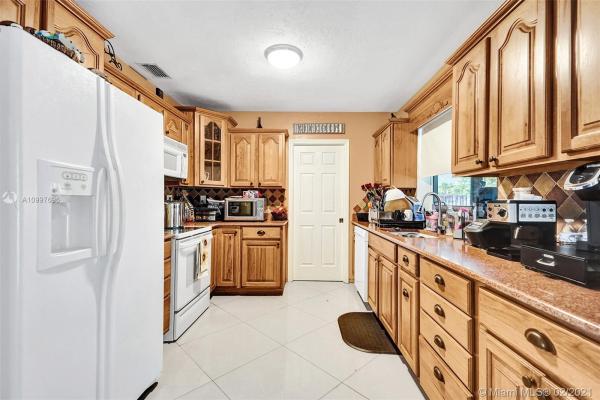 Sunrise Golf Village, 2000 NW 61st Ave, Sunrise, Florida 33313, image 2