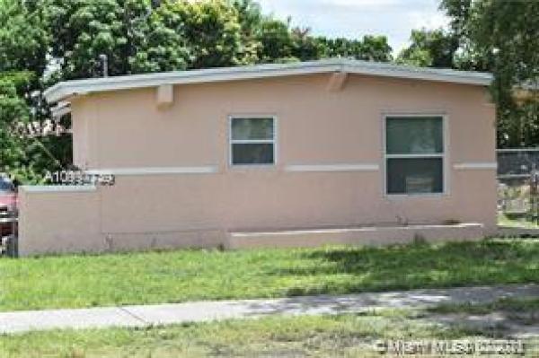 Liberty Gardens, 3260 NW 212th St, Miami Gardens, Florida 33056, image 2