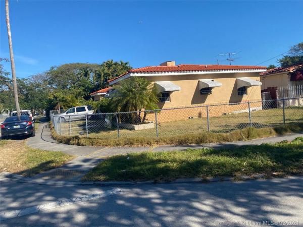 Beacom Manor, 531 SW 24th Ave, Miami, Florida 33135, image 2