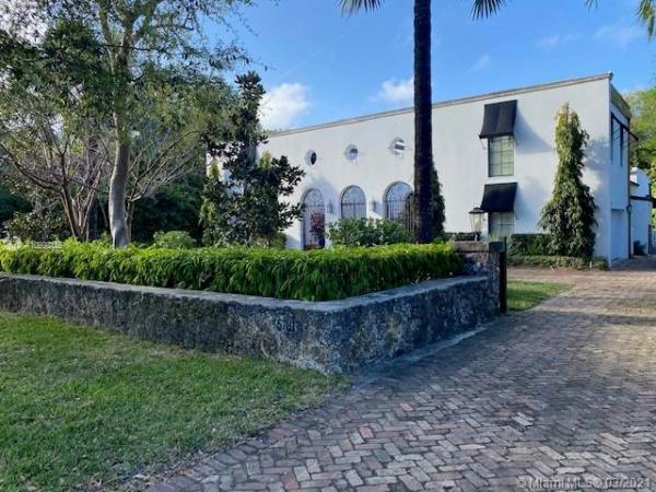 Felix Court, 5781 SW 91st St, Pinecrest, Florida 33156, image 2
