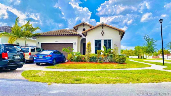 Venetian Parc, 14905 SW 176th Ter, Richmond West, Florida 33187, image 2