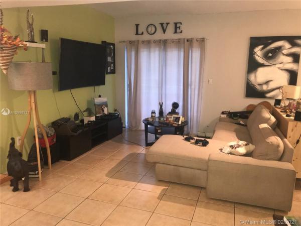 399 NW 72nd Ave #105, Unincorporated Dade County, Florida 33126, image 2