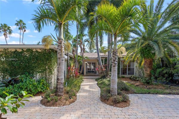 La Gorce Golf, 5925 Alton Rd, Miami Beach, Florida 33140, image 2