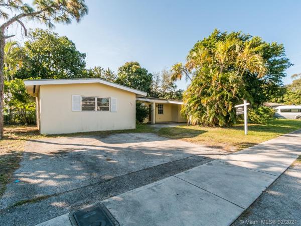 680 NE 172nd Ter, Unincorporated Dade County, Florida 33162, image 2
