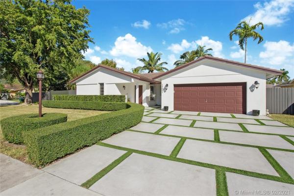 Caravel At Calusa, 13851 SW 105th St, The Hammocks, Florida 33186, image 2