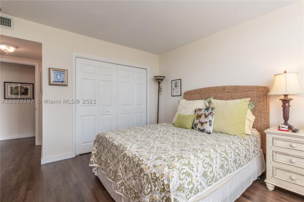 Longwood Towers, 1001 91st St #503, Bay Harbor Islands, Florida 33154, image 2