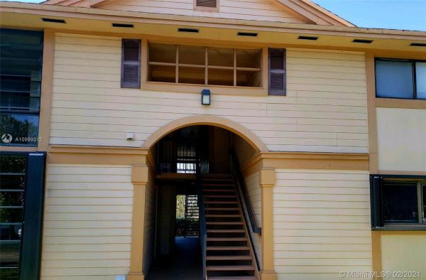 Countryside Village, 18725 NW 62nd Ave #111, Country Club, Florida 33015, image 2
