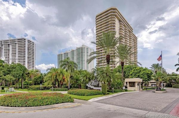 Terraces North Turnberry, 20191 E Country Club Dr #2403, Aventura, Florida 33180, image 2