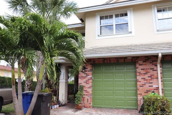 Carriage Homes At Bentley Park, 2974 NW 33rd Way, Lauderdale Lakes, Florida 33311, image 2