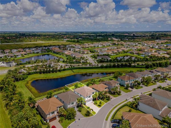Dakota, 9881 Steamboat Springs Cir, Delray Beach, Florida 33446, image 2