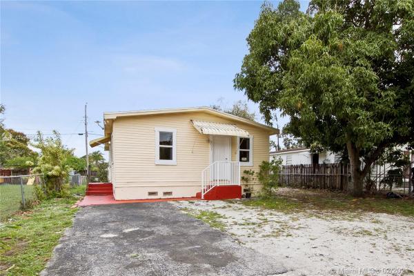 The Tropics, 3031 NW 95th St, West Little River, Florida 33147, image 2