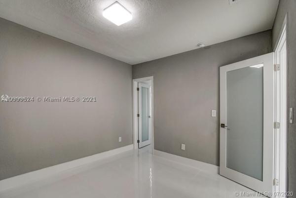 Country Club Estates, 210 Lawn Way, Miami Springs, Florida 33166, image 2