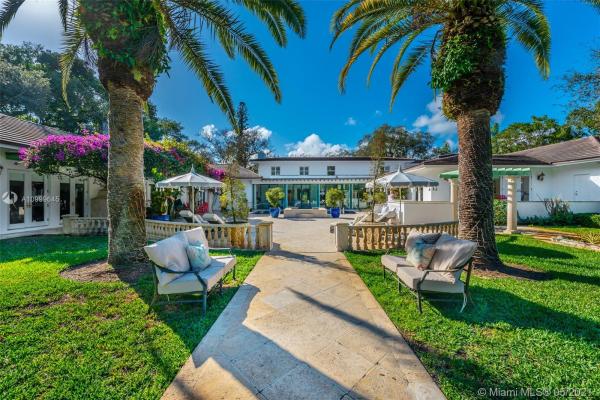 Snapper Creek Lakes, 10255 Lakeside Dr, Coral Gables, Florida 33156, image 2