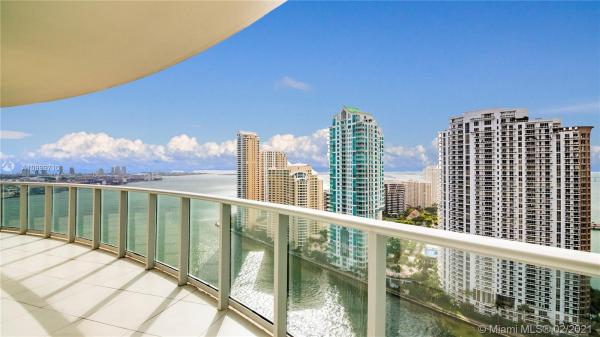 Met 1, 300 S Biscayne Blvd #T2708, Miami, Florida 33131, image 2
