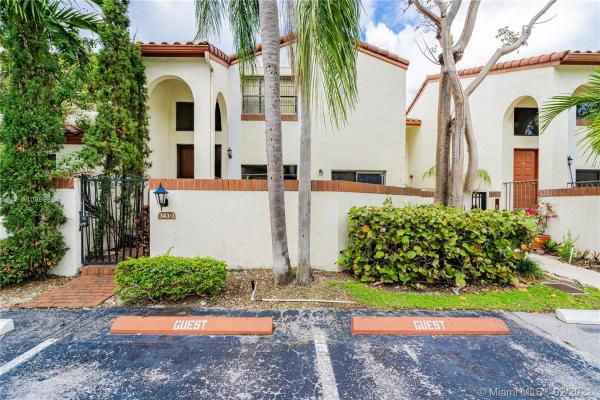 Mediterranea, 343 Ives Dairy Rd #343-03, Ives Estates, Florida 33179, image 2